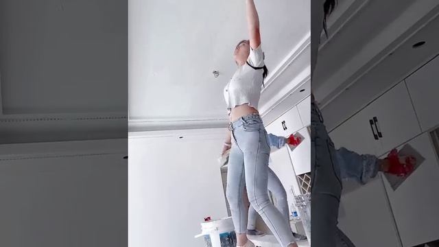 Young girl with great cement mortar skills-Great engineering in construction PART 1 смотреть онлайн