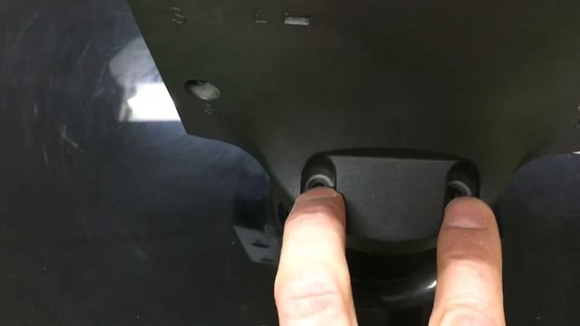 Assembling Samsung TV stand смотреть онлайн