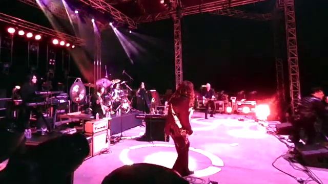 Black Jacket Symphony - Fat Bottomed Girls смотреть онлайн
