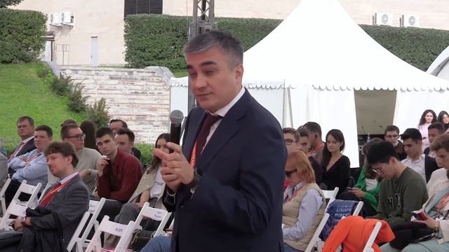 Политика VS экономика. Что важнее в новой реальности. Ботиржон Асадов, посол Узбекистана смотреть онлайн