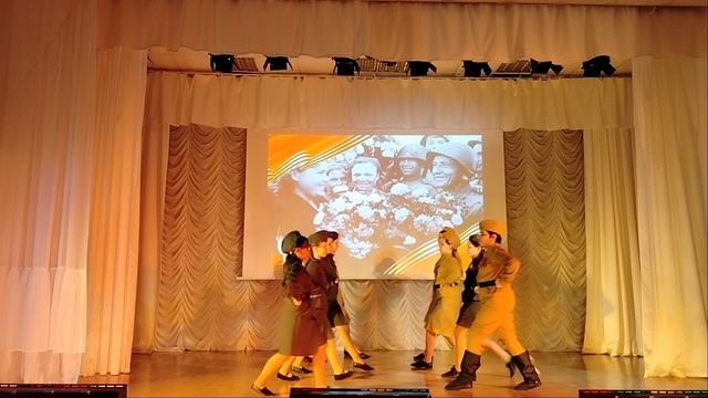 Танец Идет солдат по городу смотреть онлайн