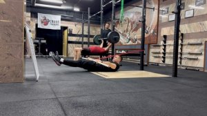 Тяга резины к поясу на прямых руках в лодочке/холлоу|Banded hollow lat pulldown