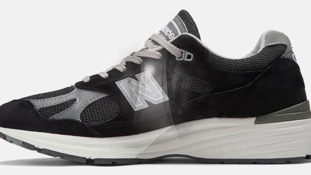 New Balance 991v2 Made in UK Black/Grey смотреть онлайн