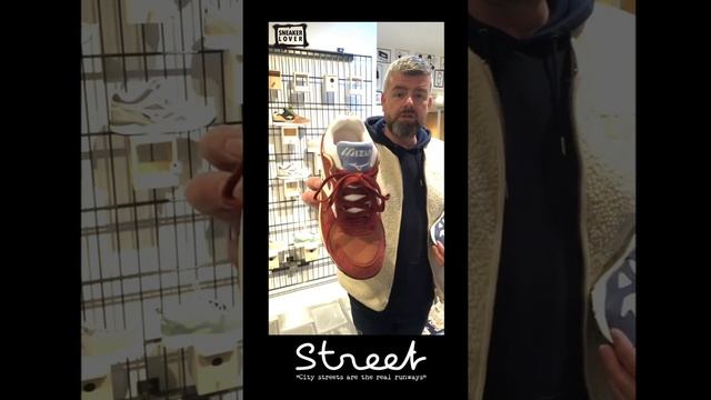 Sneaker Release Mizuno Skymedal Premium Brick & Indigo смотреть онлайн