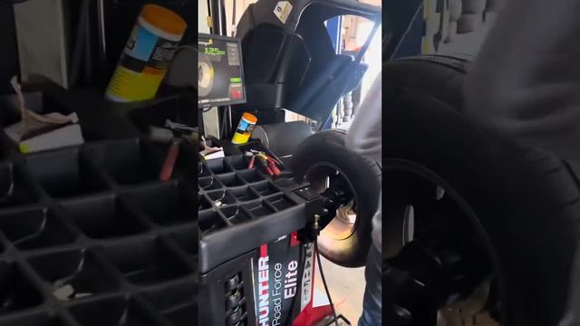 Tire God with Road Force Elite 2.0 смотреть онлайн
