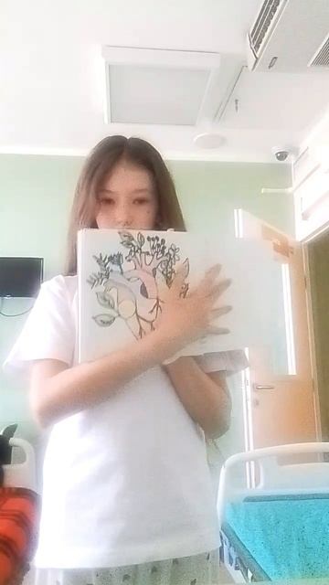 мне нечего снимать поэтому смотрите что нарисовала смотреть онлайн