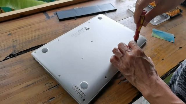 เปลี่ยนแบตเตอรี่ Notebook ASUS S410U смотреть онлайн