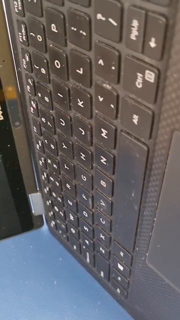Dell XPS laptop repair and battery test. Will it work? #techguy #dell #dellxps #laptoprepairshop смотреть онлайн