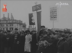 Митинг в честь освобождения г. Данцига. Кинолетопись (ЦСДФ, 1945 г.)