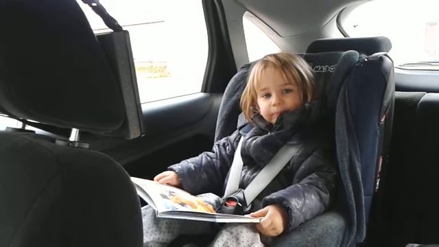 Rebeka A Versmondó Lány