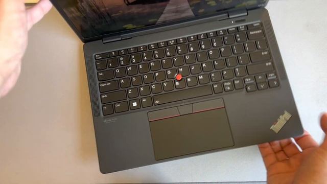 Lenovo ThinkPad X13s | Windows on Arm! | First Look смотреть онлайн