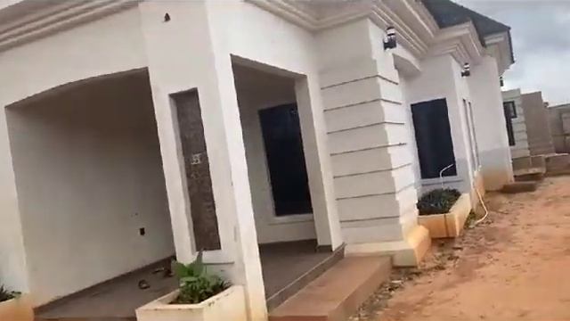 Standard 4 bedroom bungalow for sale at okabere area off Sapele road Benin city Edo state selling35 смотреть онлайн