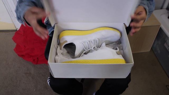 Pharrell Williams Adidas Tennis HU unboxing смотреть онлайн