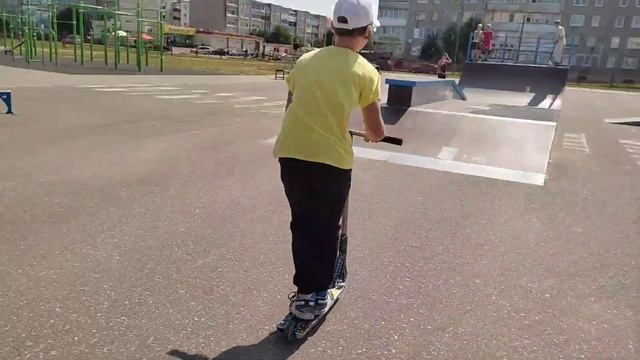 ВЛОГ! Раскатка в парке смотреть онлайн