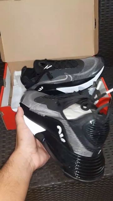 NIKE AIR MAX 2090 смотреть онлайн