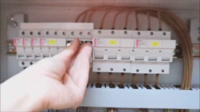 USTEDA STRUJE 80% - KOMPENZACIJA reaktivne el. energije смотреть онлайн
