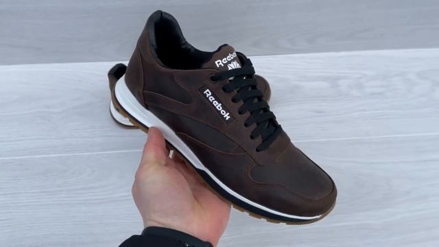 Чоловічі кросівки/Мужские кроссовки смотреть онлайн