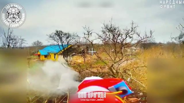 Уничтожение украинского танка на замаскированной позиции смотреть онлайн