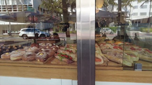 T-Shirts, Teabags And Cakes By The Ocean - Miami Pitstop Day Three