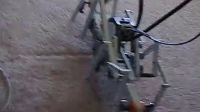 Lego NXT Spider 8 legged walker смотреть онлайн