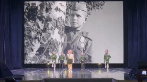 песня "Вставай великая страна"