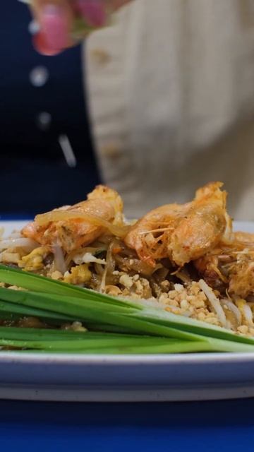 Пад Тай - традиционная лапша Тайланда #туризм #путешествия #кудапоехать #top #лучшиеместа #факты смотреть онлайн