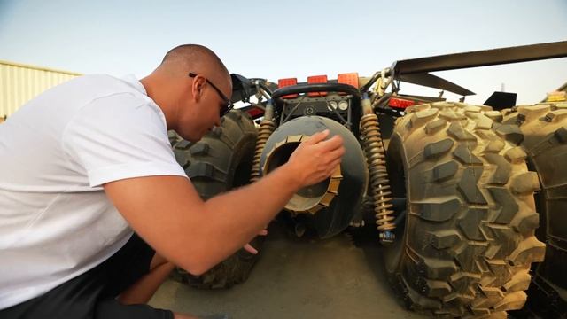 Prawdziwy Batmobil Szejka Abu Zabi! *11 MLN ZŁ* + GTR Liberty Walk / Shelby GT500! смотреть онлайн