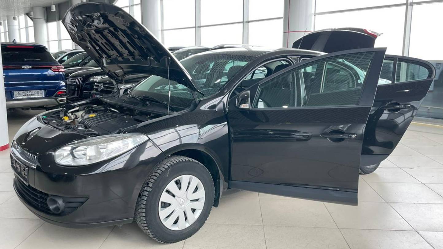 Renault Fluence I (2009—2013) 1.6 MT (106 л.с.) Expression смотреть онлайн