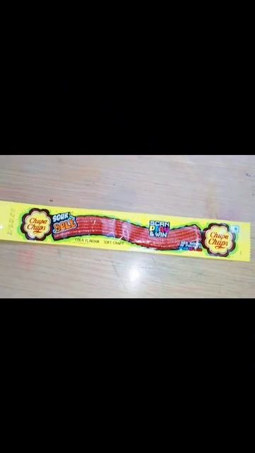 Trying Coca Cola Flavour Chupa Chups #shorts смотреть онлайн