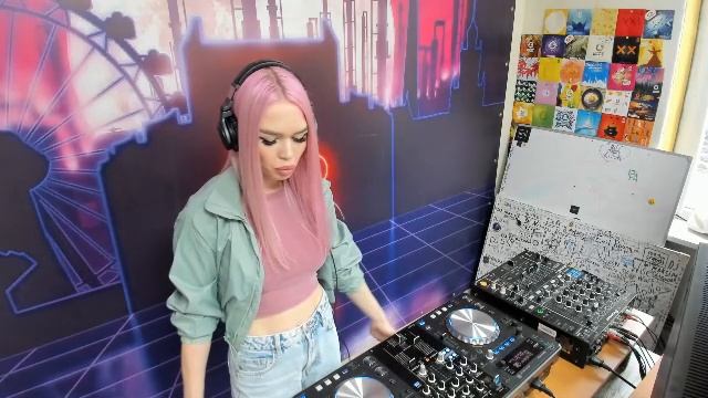 Живые игры 03.04.25 смотреть онлайн