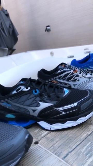Mizuno Wave Creation смотреть онлайн
