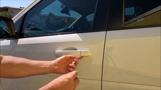 How to Manually Unlock a Land Rover Freelander 2 (LR2) Flat Battery or Broken Fob Tutorial смотреть онлайн