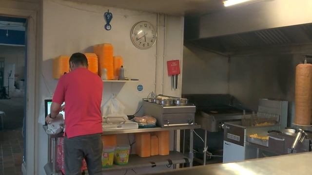 Crymych Kebab House Breaking The Law смотреть онлайн