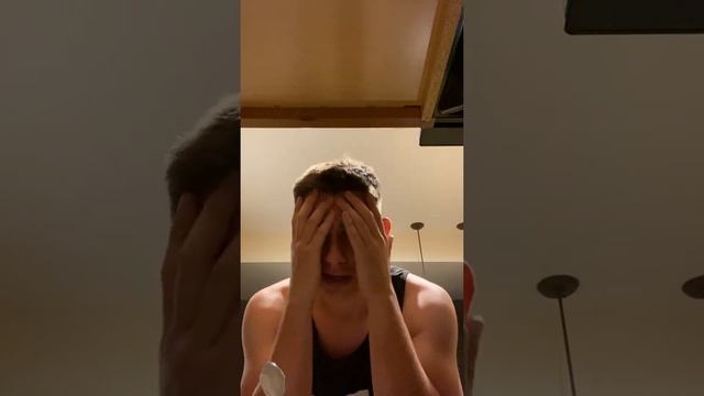 CRAZY ITALIAN GUY MAKES RAMEN NOODLES AND TALKS ABOUT DEHUMIDIFIERS (GONE SEXUAL) смотреть онлайн