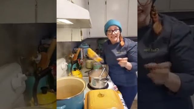 Hell Yess Let's Cook Episode 6: Mac N Cheese смотреть онлайн