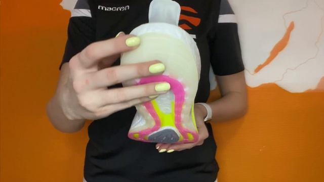 Кроссовки Adidas ULTRABOOST 21. Обзор за 30 секунд смотреть онлайн