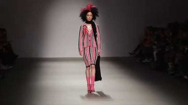 Sibling otoño-invierno 2015 | Harper's Bazaar España смотреть онлайн