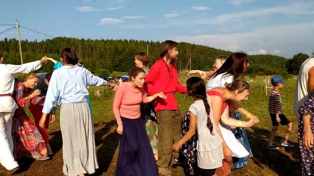 Обнимашки - Степан Усач на фестивале Уральский Хоровод - 2023 смотреть онлайн