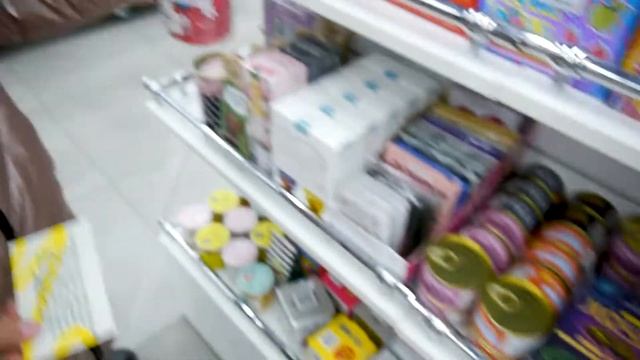 КУДА ДЕТЬ БАТАРЕЙКИ! ДИАНА УЗНАЕТ СВОЕ БУДУЩЕЕ и СКУПАЕТ СЛАЙМЫ /ЧУДИКИ смотреть онлайн