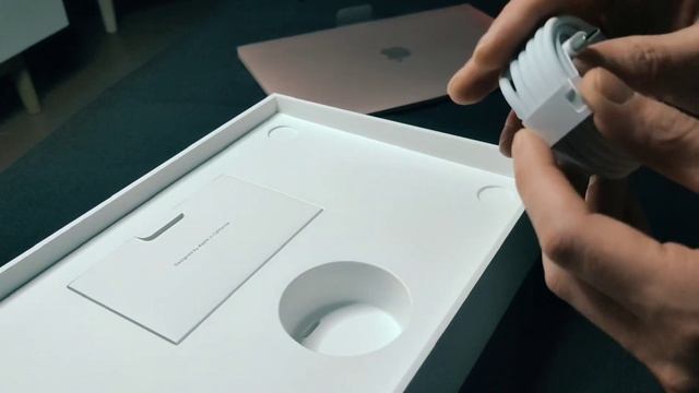 Unboxing #macbookair avec sa puce M1 incroyable смотреть онлайн