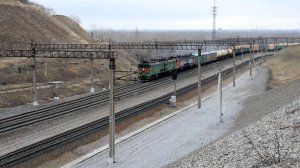 Тепловозы 2ТЭ10М-3577 и 2ТЭ10М-0961. Двойная тяга. Звук 10Д100.