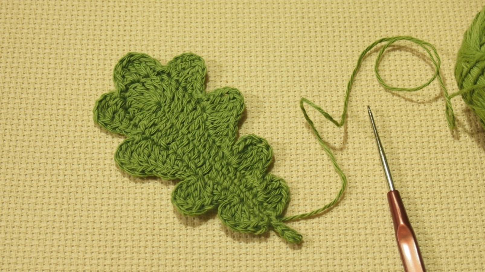 Как связать листик крючком Вязание по схеме дубового листочка.Листок крючком. Уроки вязания Урок 87 смотреть онлайн