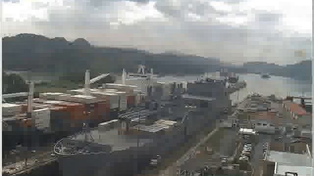 USNS Watson Mira Flores Lock (April 9, 2010) смотреть онлайн