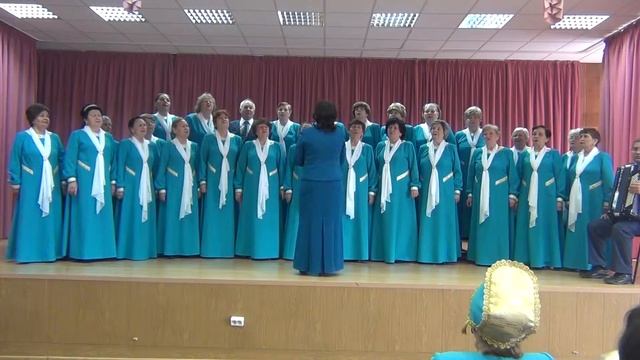Хор ветеранов, Менделеевск - Песня о России (live@мы разные, но мы вместе) смотреть онлайн