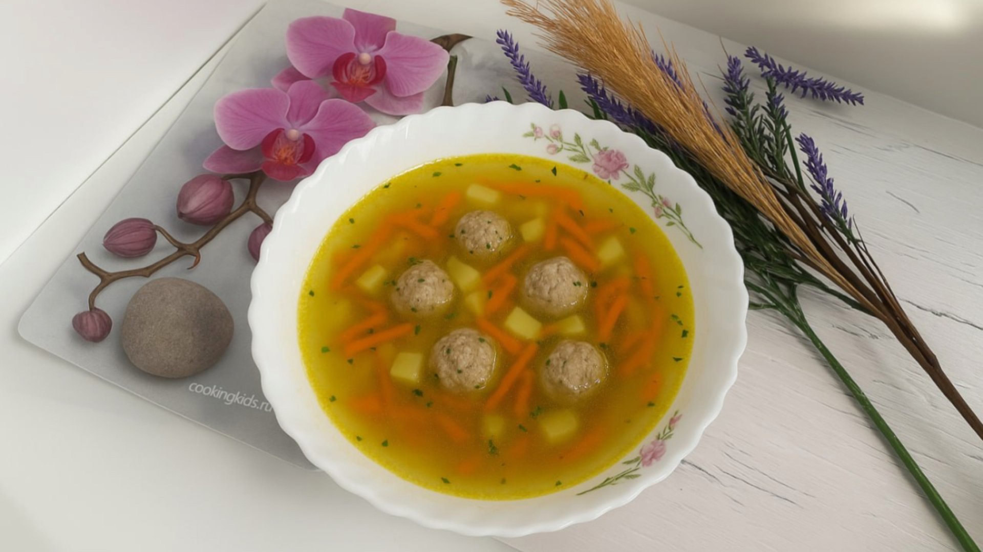 Детский суп с фрикадельками для малышей от 1 года