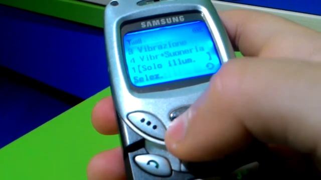 La retroprova del Samsung SGH-R200S смотреть онлайн