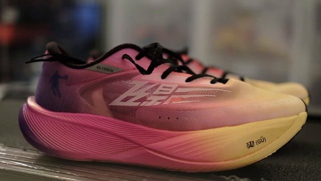 Review QIAODAN FEIYING PB 3.0 / Kungfu Pro 3 /กังฟูโปร 3 รองเท้าวิ่งสุดคุ้ม смотреть онлайн