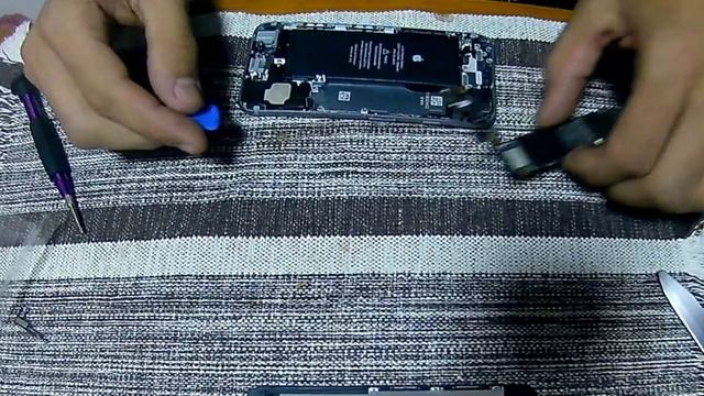 Conserto da antena wifi do iPhone 6 смотреть онлайн