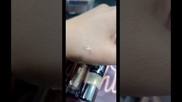 Urban decay heavy metal glitter gel vs. Mac dazzleshadow liquid смотреть онлайн