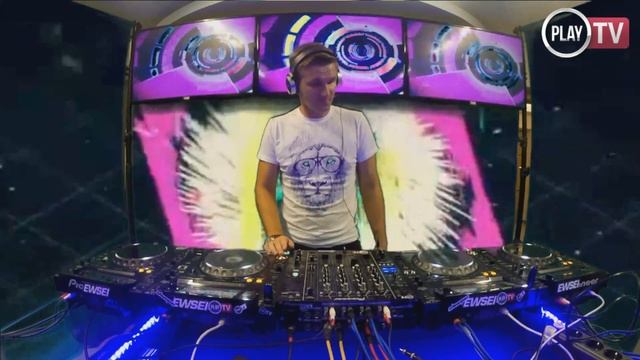 SOVGRAY - Live @ PLAY TV 8.08.2018 смотреть онлайн